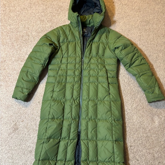 Green Hooded Down Puffer Coat - Picture 3 of 16
